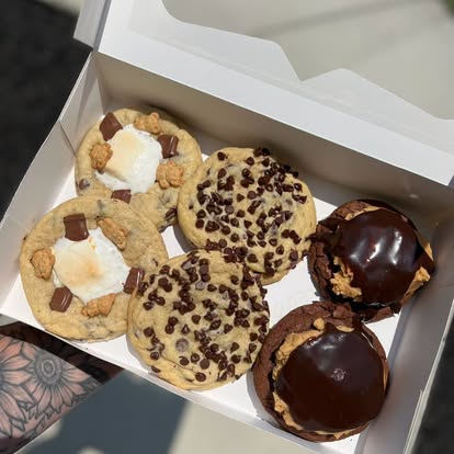 6 Pack Cookies